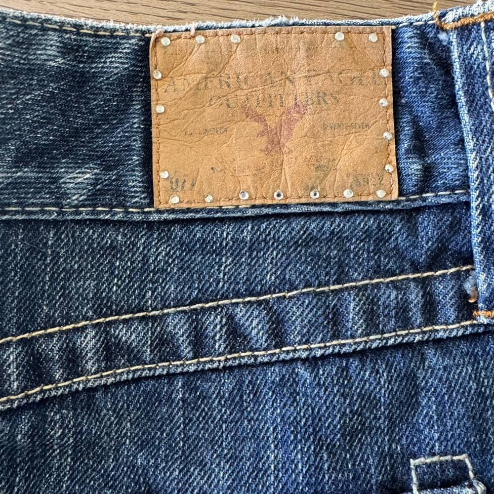 American Eagle Y2K Low Rise Denim Distressed Mini Skirt Size 0 100% Cotton - Picture 7 of 15